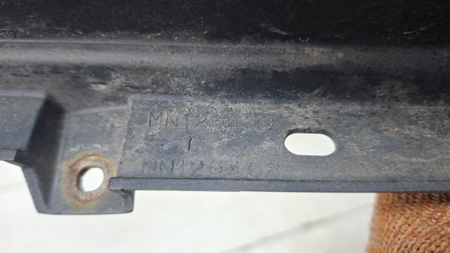 Решітка бампера нижня MN126459 MITSUBISHI
