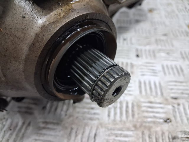 Раздатка (коробка роздавальна) MN132254 MITSUBISHI