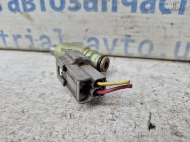 Форсунка вприску палива MN143061 MITSUBISHI