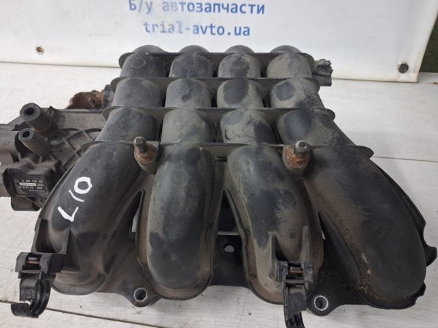 Колектор впускний MN143823 MITSUBISHI