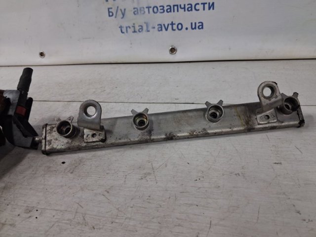 Паливна рампа MN143973 MITSUBISHI