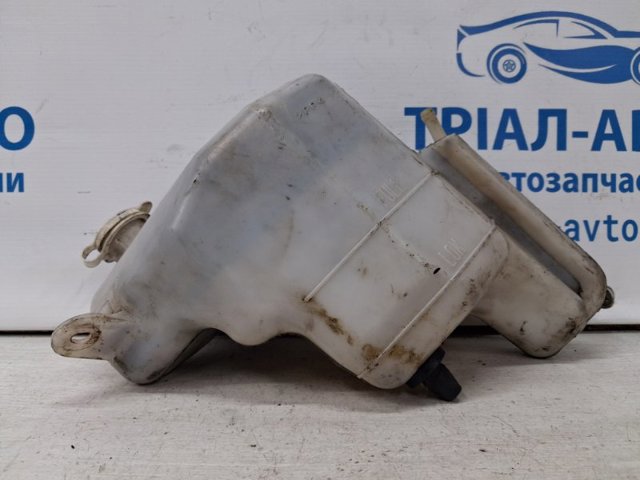 Бачок системи охолодження двигуна розширювальний Міцубісі Асх