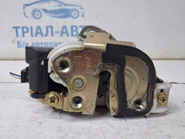 Замок задньої двері, лівої MN159631 MITSUBISHI