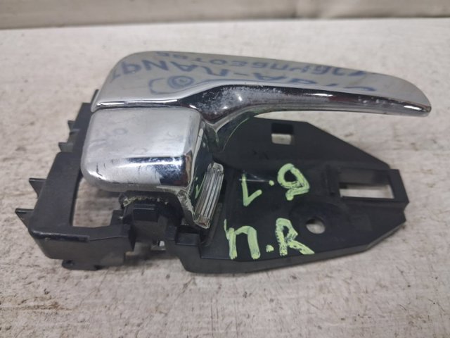 Замок передніх пасажирських дверей MN159934 MITSUBISHI