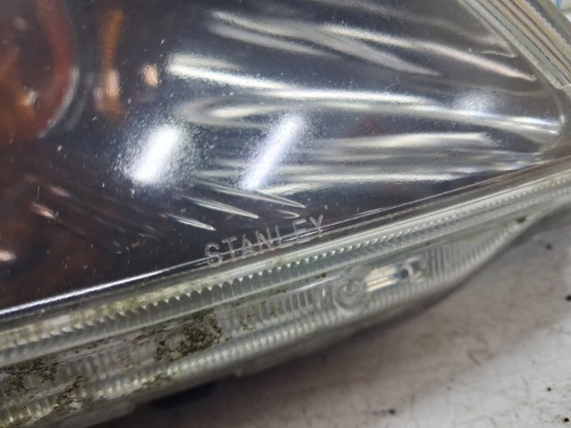Фара передня права MN161674 MITSUBISHI