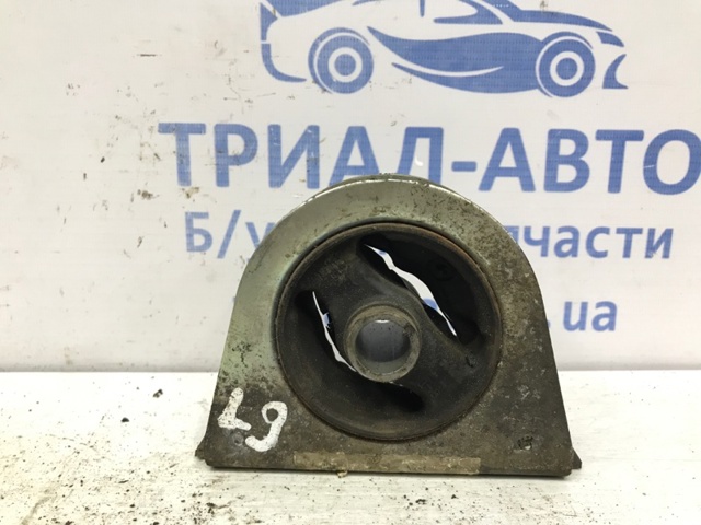 Подушка (опора) двигуна, передня MN184355 MITSUBISHI
