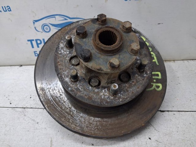 Кулак поворотний передній правий MR113895 MITSUBISHI