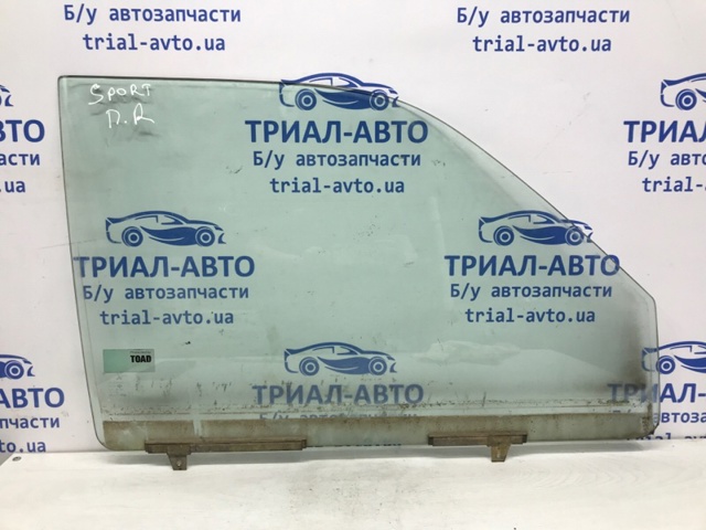 Скло передньої правої двері MR237966 MITSUBISHI