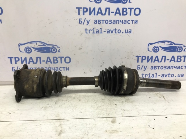 Привід правий MR276860 MITSUBISHI
