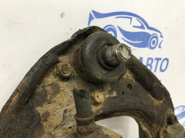 Важіль передньої підвіски верхній, правий MR296094 MITSUBISHI