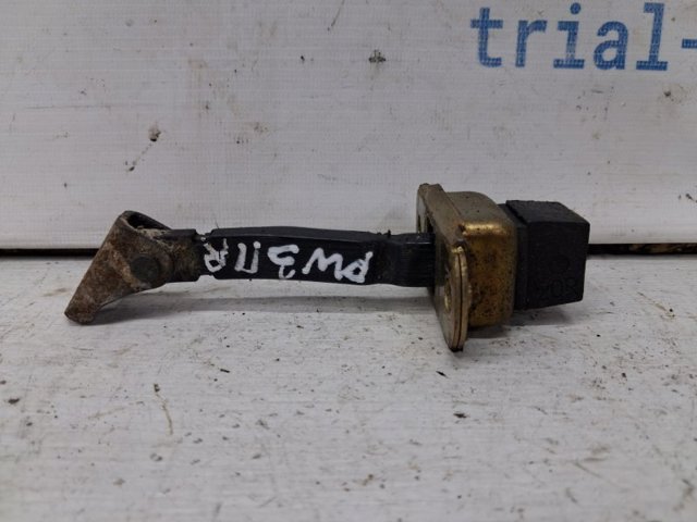 Обмежувач відкриття дверей, передній MR342055 MITSUBISHI