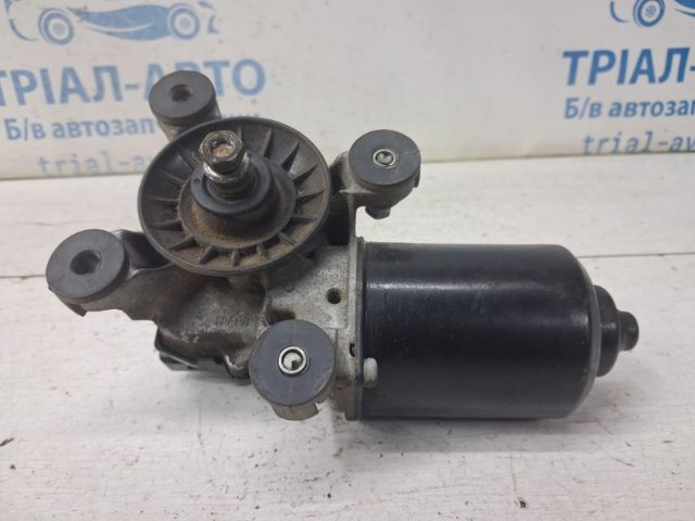 Двигун склоочисника лобового скла (трапеції) MR388038 MITSUBISHI