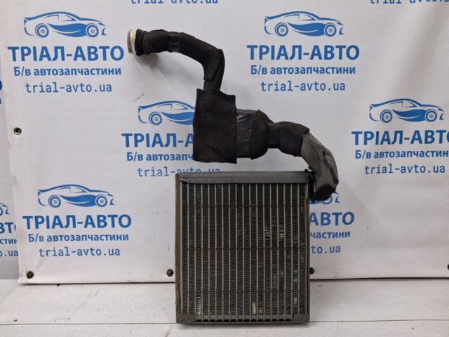 Радіатор кондиціонера салонний, випарник MR398361 MITSUBISHI
