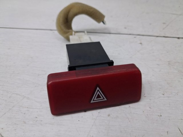 Кнопка аварійки MR406456 MITSUBISHI