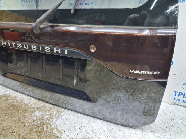 П'яті двері MR414370 MITSUBISHI