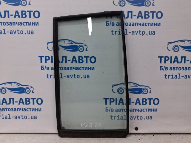 Вікно надставки дверей задніх MR436986 MITSUBISHI