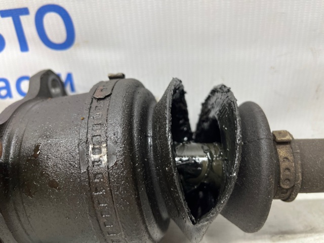 Привід передній правий MR453384 MITSUBISHI