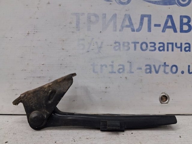 Шарнір капота лівий MR473529 MITSUBISHI