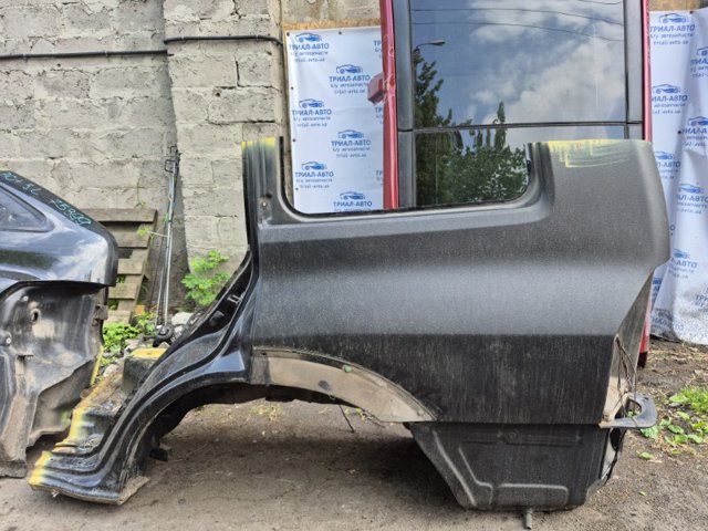 Крило заднє MR485959 MITSUBISHI