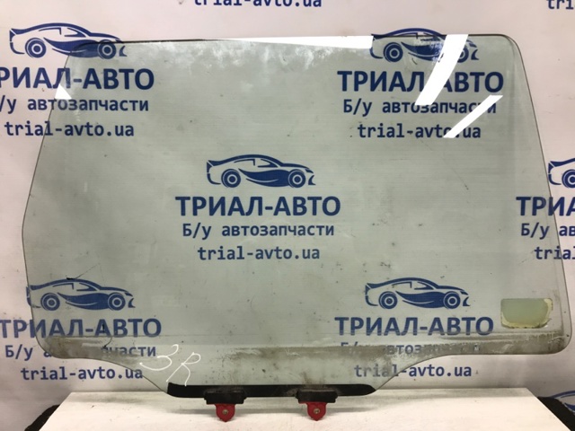 Скло заднє праве MR487178 MITSUBISHI