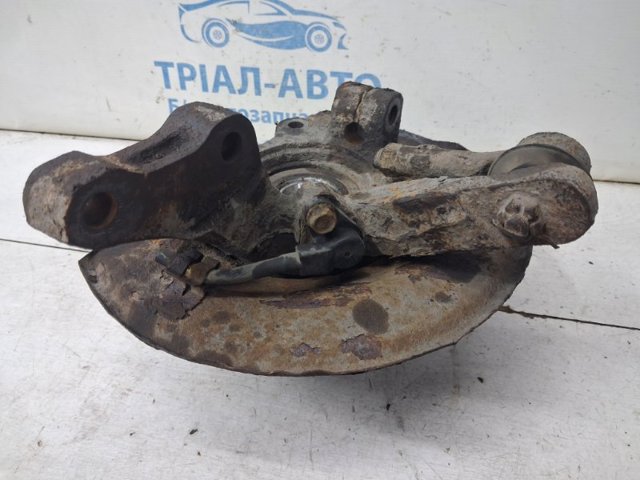 Цапфа передня ліва MR491321 MITSUBISHI