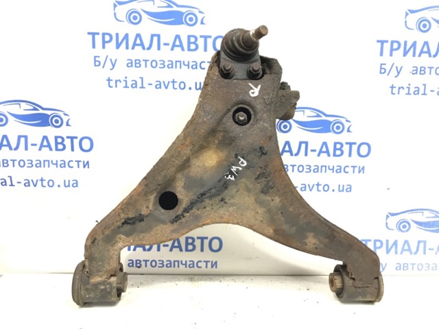 Правий важіль передній нижній підвіски MR496796 MITSUBISHI