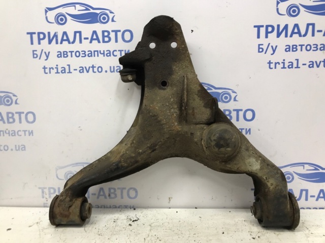 Правий важіль передній нижній підвіски MR496796 MITSUBISHI