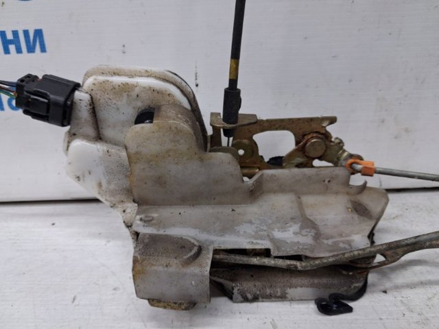 Замок дверей водія MR512235 MITSUBISHI