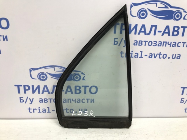 Куточок задніх правих дверей MR525826 MITSUBISHI