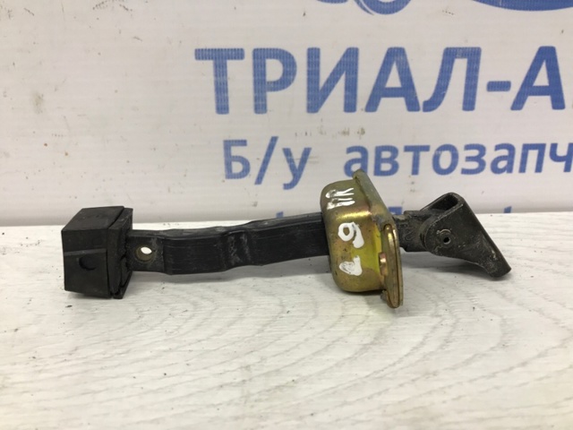Обмежувач відкриття дверей, передній MR526777 MITSUBISHI