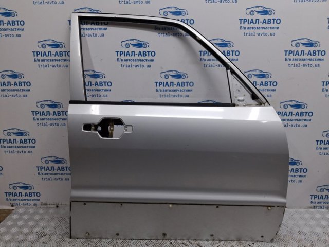 Пасажирські передні двері MR555448 MITSUBISHI