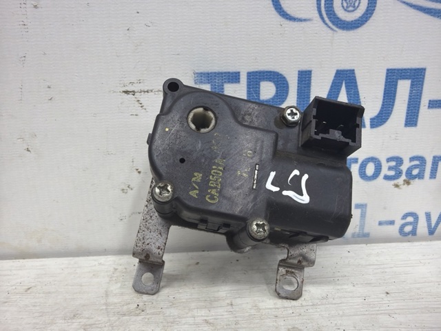 Привід системи автоматичного управління обігрівачем MR568606 MITSUBISHI