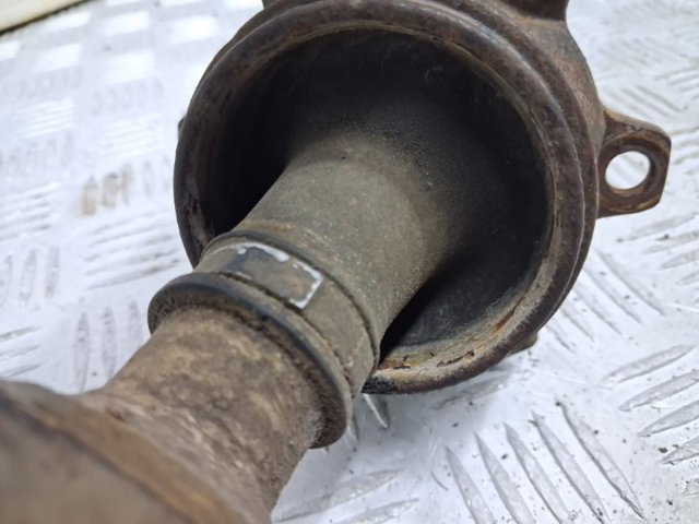 Вал карданний задній, у зборі MR581616 MITSUBISHI