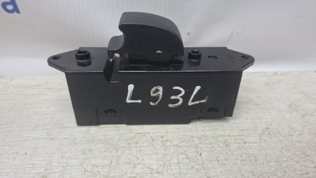Кнопки заднього лівого склопід'ємника MR587880 MITSUBISHI