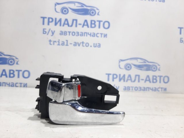 Ручка передніх дверей внутрішня, ліва MR627180 MITSUBISHI