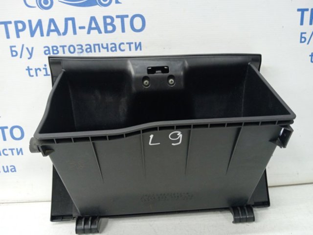 Ящик для рукавичок MR633537 MITSUBISHI