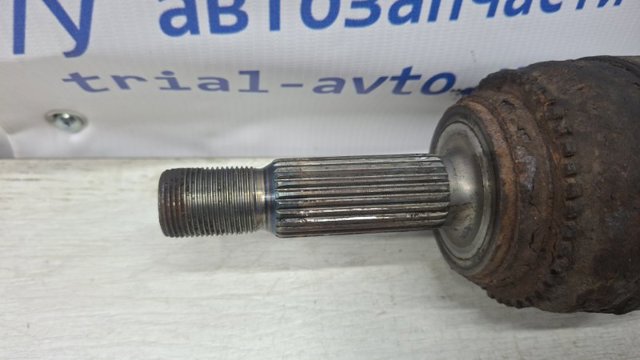 Піввісь передня ліва MR953745 MITSUBISHI