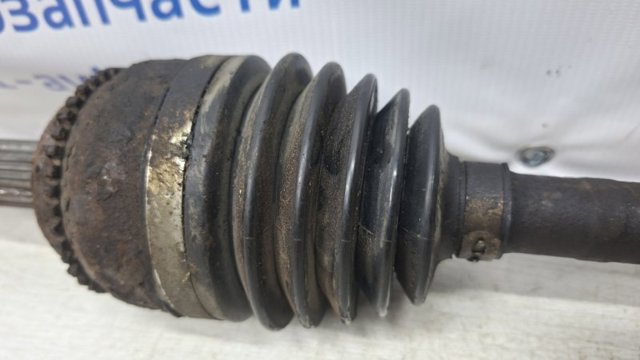 Піввісь передня ліва MR953745 MITSUBISHI