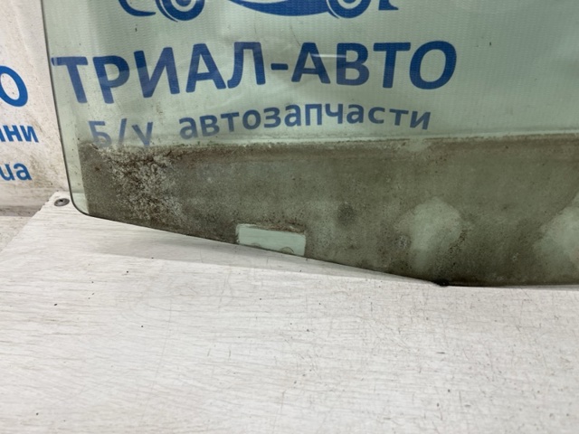 Скло та ущільнювачі скла вітрового правого/лівого MR959287 MITSUBISHI