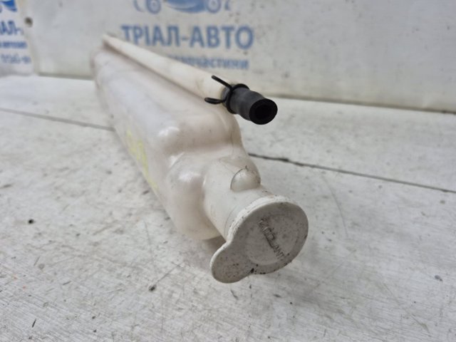 Бачок системи охолодження, розширювальний MR968146 MITSUBISHI