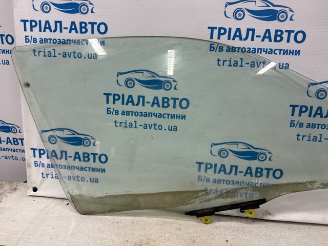 Скло передніх дверей, правих MR978106 MITSUBISHI