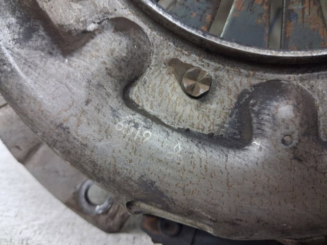Корзина зчеплення MR980023 MITSUBISHI