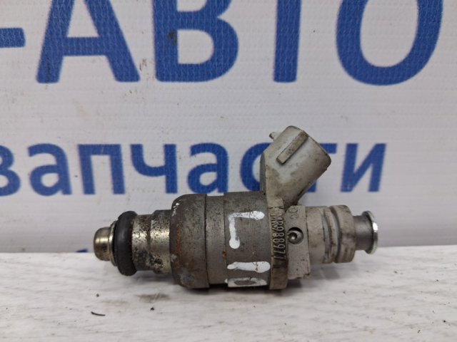 Форсунка дизельна в зборі, розпилювач + тримач MR988977 MITSUBISHI
