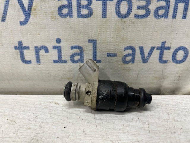Форсунка інжектора MR988977 MITSUBISHI