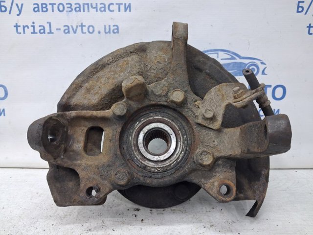 Вісь передня і поворотні кулаки MR992368 MITSUBISHI