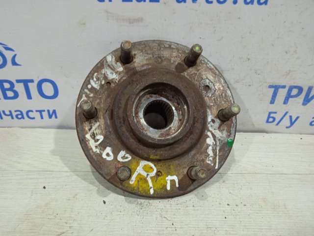 Підшипник в зборі з маточиною передній Mitsubishi L 200 4