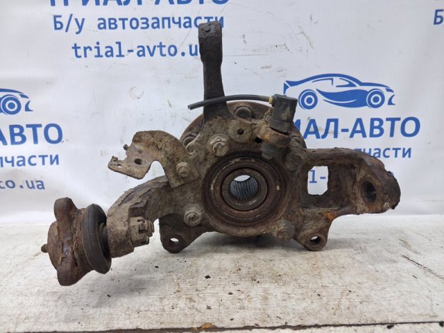 Цапфа передня ліва MR992377 MITSUBISHI