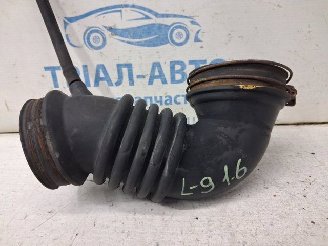 Патрубок повітряний, вихід повітряного фільтра MR993311 MITSUBISHI