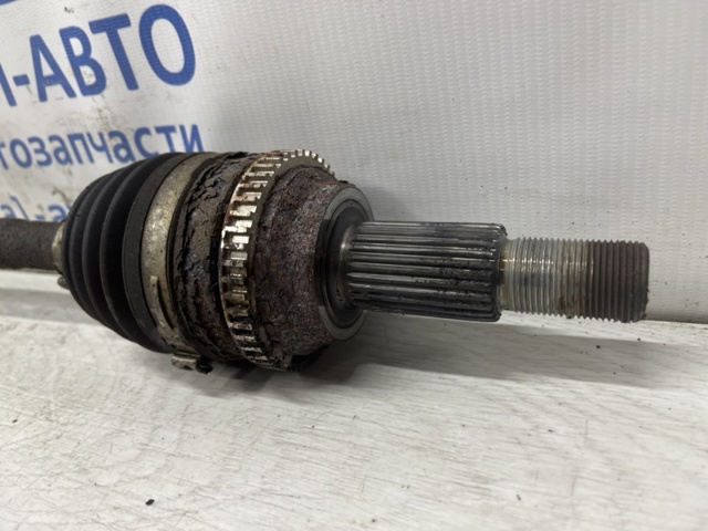 Піввісь задня, ліва RTA12560XB MAZDA
