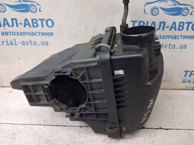 Корпус повітряного фільтра, верхня частина SH01133AXB MAZDA